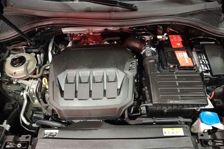 Used Volkswagen Tayron 2022 330TSI Two-Wheel Drive Luxury Smart Connectivity Version Engine Bay