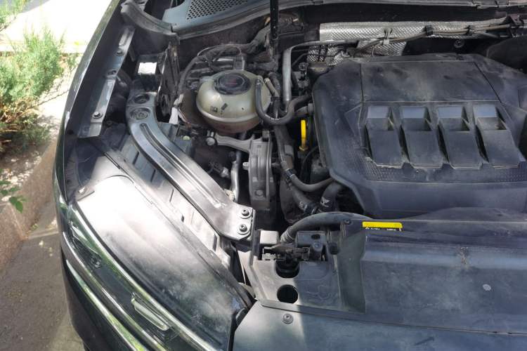 Used Volkswagen Tayron 2022 380TSI Four-Wheel Drive R-Line Connected Version Engine Bay Right
