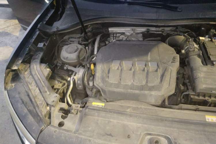 Used Volkswagen Tayron 2022 330TSI Two-Wheel Drive Luxury Smart Connectivity Version Engine Bay Right