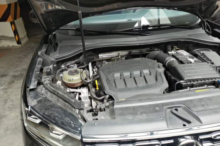 Used Volkswagen Tayron 2022 380TSI Four-Wheel Drive R-Line Connected Version Engine Bay Right