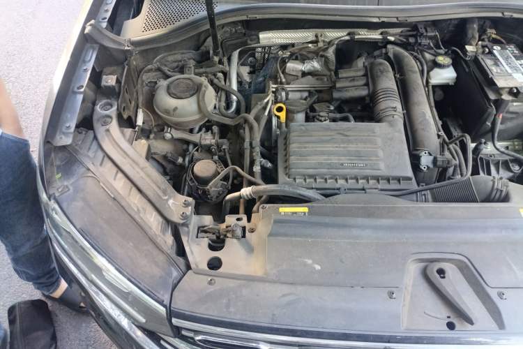 Used Volkswagen Tayron 2022 280TSI Two-Wheel Drive Luxury Smart Connectivity Version Engine Bay Right