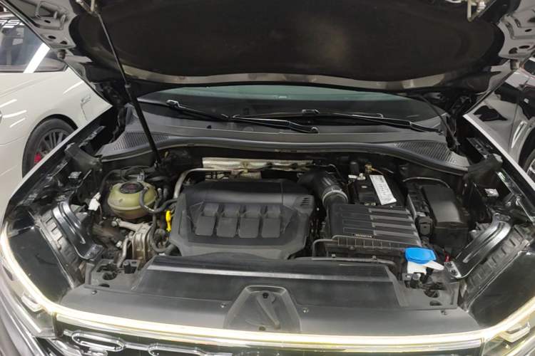 Used Volkswagen Tayron 2022 380TSI Four-Wheel Drive R-Line Connected Version Engine Bay