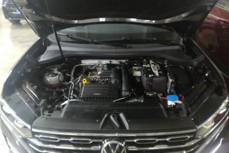 Used Volkswagen Tayron 2022 280TSI Two-Wheel Drive Luxury Smart Connectivity Version Engine Bay