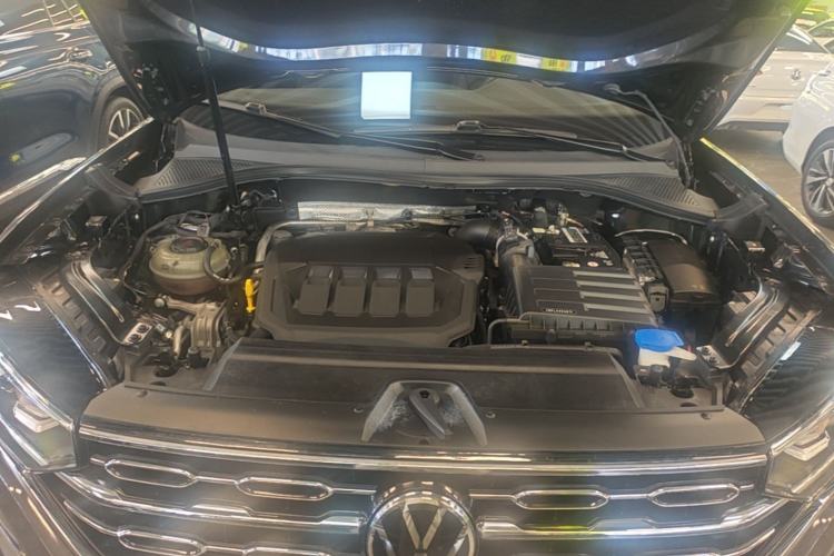 Used Volkswagen Tayron 2022 330TSI Two-Wheel Drive Luxury Smart Connectivity Version Engine Bay