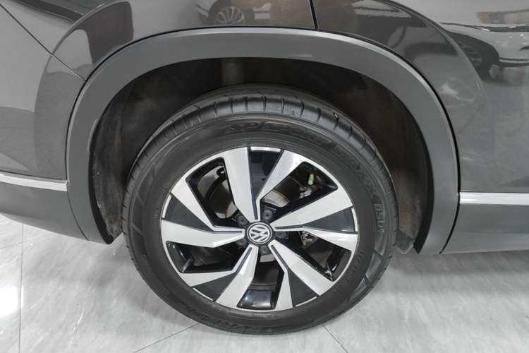Used Volkswagen Tayron 2022 330TSI Two-Wheel Drive Luxury Smart Connectivity Version Exterior 2