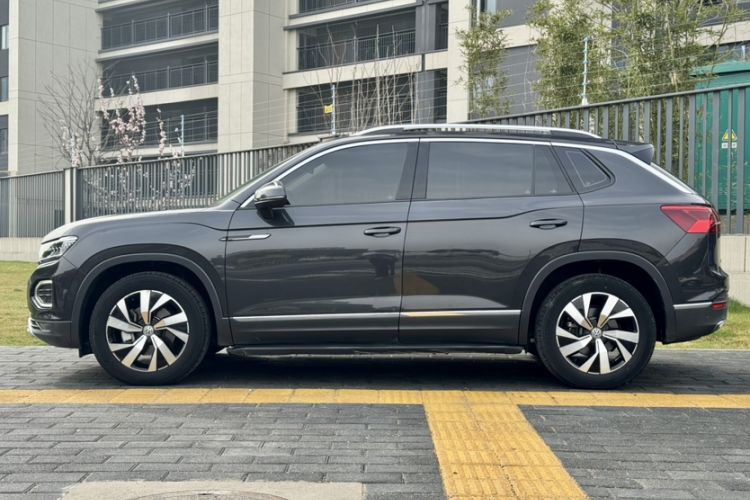Used Volkswagen Tayron 2022 330TSI Two-Wheel Drive Luxury Connect Plus Version Exterior 3