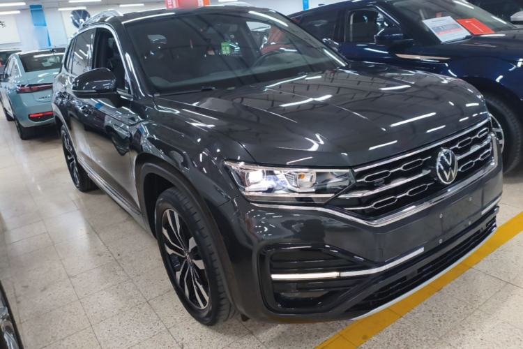 Used Volkswagen Tayron 2022 380TSI Four-Wheel Drive R-Line Connected Version Front Right 45 Deg