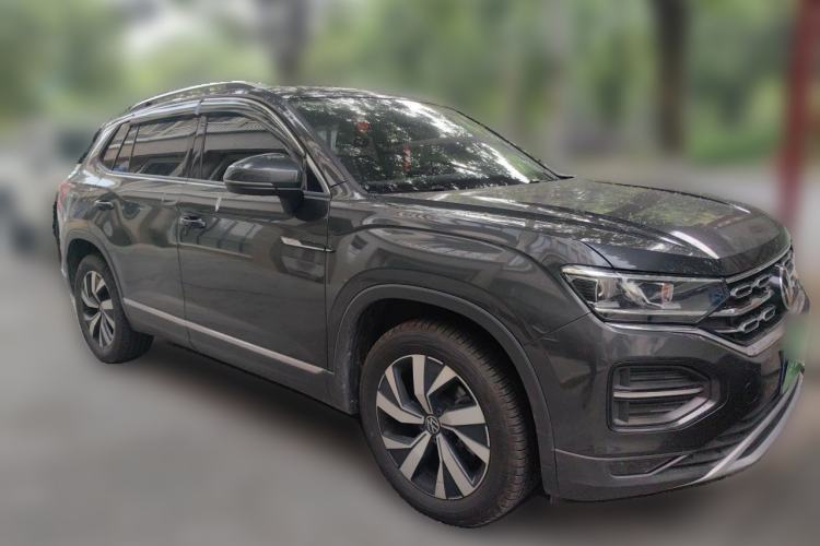Used Volkswagen Tayron 2022 330TSI Two-Wheel Drive Luxury Smart Connectivity Version Front Right 45 Deg