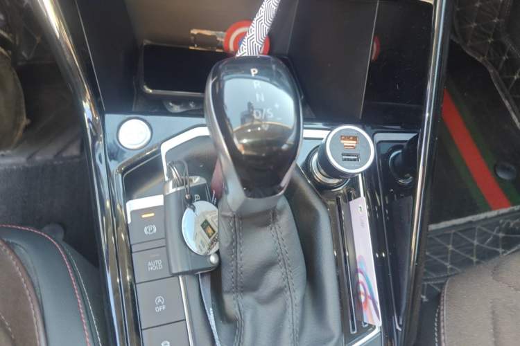 Used Volkswagen Tayron 2022 280TSI Two-Wheel Drive Luxury Smart Connectivity Version Gear Lever