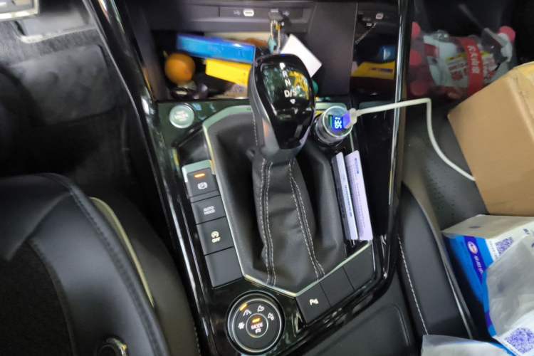 Used Volkswagen Tayron 2022 380TSI Four-Wheel Drive R-Line Connected Version Gear Lever