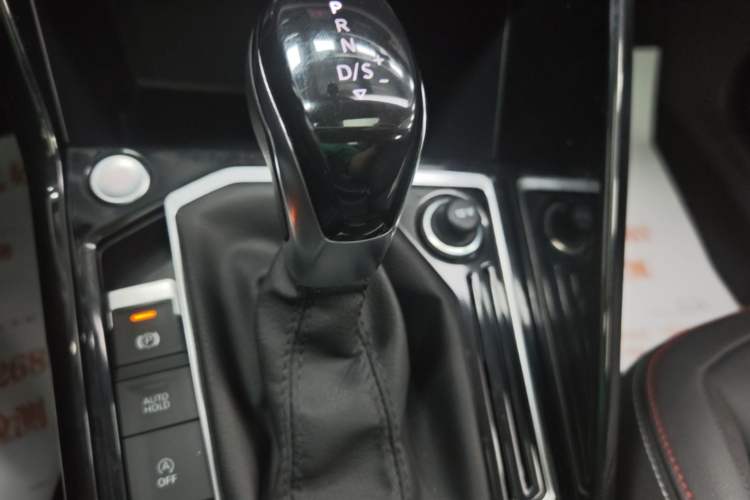 Used Volkswagen Tayron 2022 280TSI Two-Wheel Drive Luxury Smart Connectivity Version Gear Lever