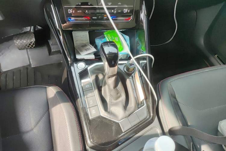 Used Volkswagen Tayron 2022 280TSI Two-Wheel Drive Luxury Smart Connectivity Version Gear Lever