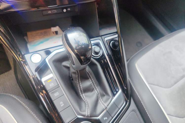 Used Volkswagen Tayron 2022 380TSI Four-Wheel Drive R-Line Connected Version Gear Lever