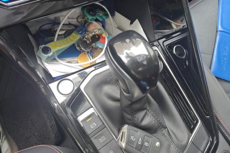 Used Volkswagen Tayron 2022 280TSI Two-Wheel Drive Luxury Smart Connectivity Version Gear Lever