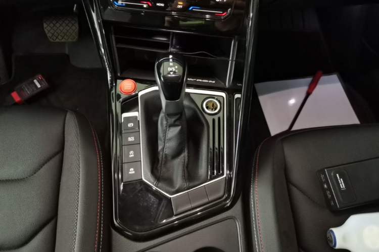 Used Volkswagen Tayron 2022 330TSI Two-Wheel Drive Luxury Smart Connectivity Version Gear Lever