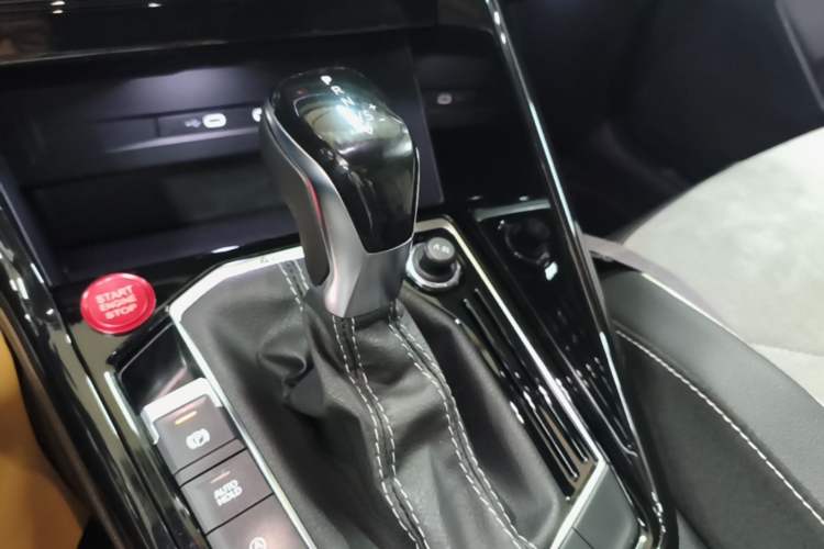 Used Volkswagen Tayron 2022 380TSI Four-Wheel Drive R-Line Connected Version Gear Lever