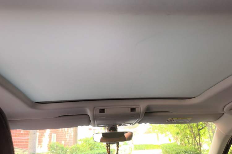 Used Volkswagen Tayron 2022 280TSI Two-Wheel Drive Luxury Smart Connectivity Version Headliner