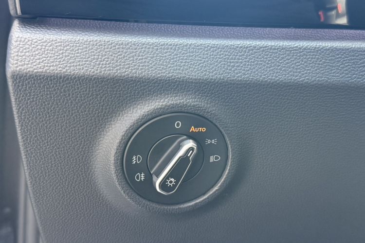 Used Volkswagen Tayron 2022 280TSI Two-Wheel Drive Luxury Smart Connectivity Version Interior 10