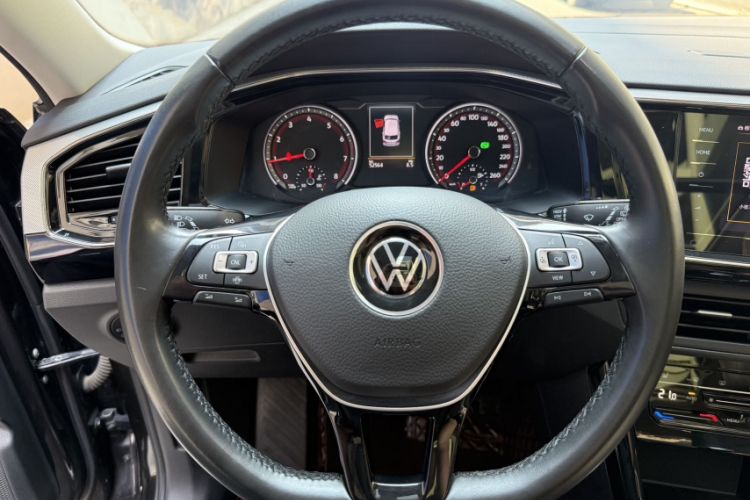 Used Volkswagen Tayron 2022 280TSI Two-Wheel Drive Luxury Smart Connectivity Version Interior 2