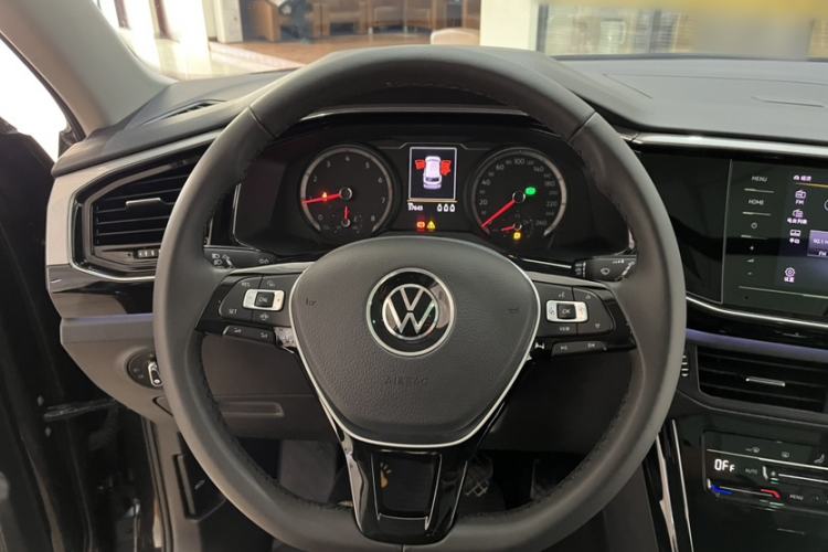 Used Volkswagen Tayron 2022 280TSI Two-Wheel Drive Luxury Smart Connectivity Version Interior 2