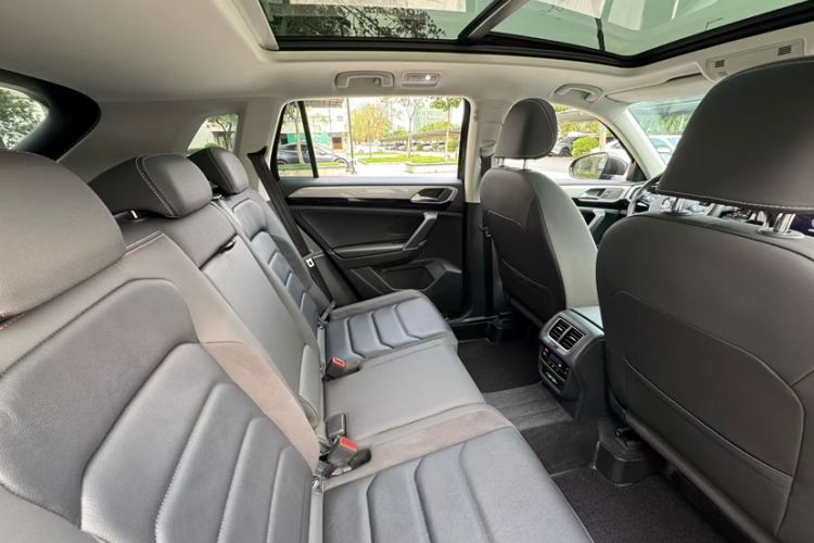 Used Volkswagen Tayron 2022 330TSI Two-Wheel Drive Luxury Smart Connectivity Version Interior 5