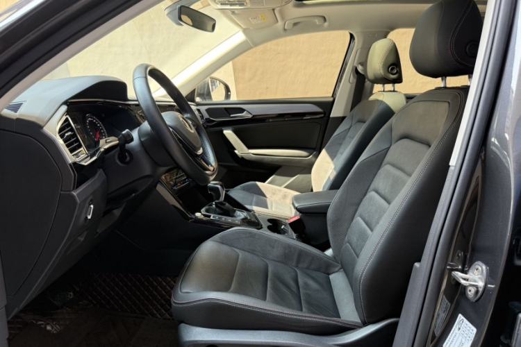 Used Volkswagen Tayron 2022 280TSI Two-Wheel Drive Luxury Smart Connectivity Version Interior 6