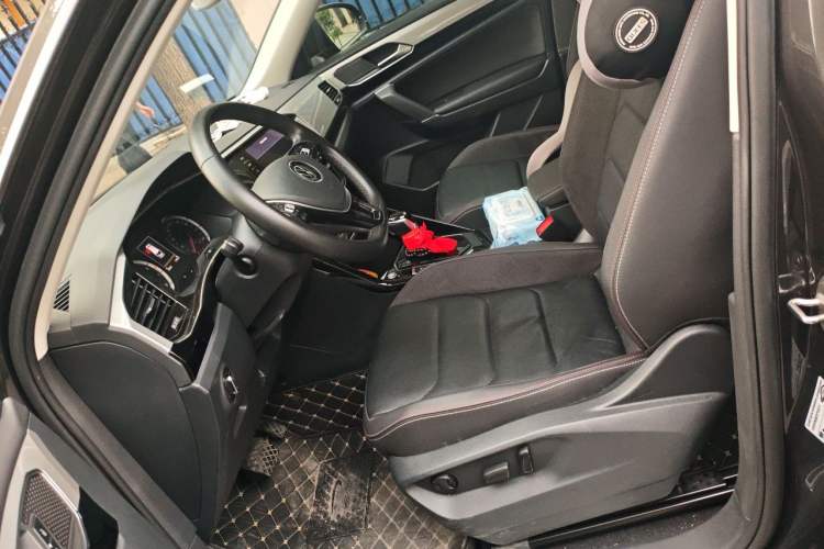 Used Volkswagen Tayron 2022 280TSI Two-Wheel Drive Luxury Smart Connectivity Version Left Front Seat