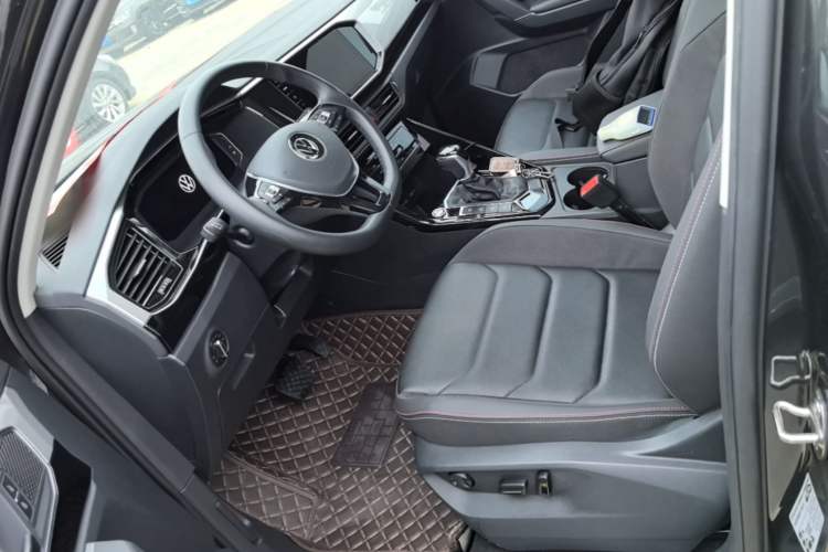 Used Volkswagen Tayron 2022 330TSI Two-Wheel Drive Luxury Smart Connectivity Version Left Front Seat