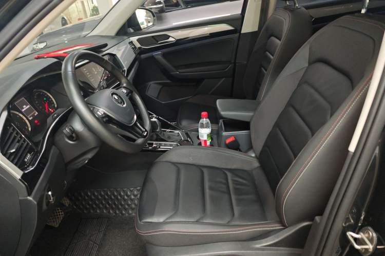 Used Volkswagen Tayron 2022 330TSI Two-Wheel Drive Luxury Smart Connectivity Version Left Front Seat