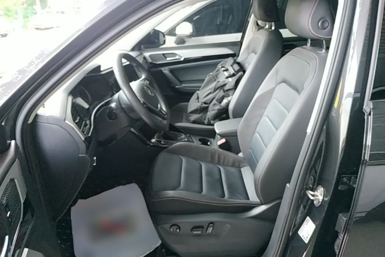 Used Volkswagen Tayron 2022 330TSI Two-Wheel Drive Luxury Smart Connectivity Version Left Front Seat