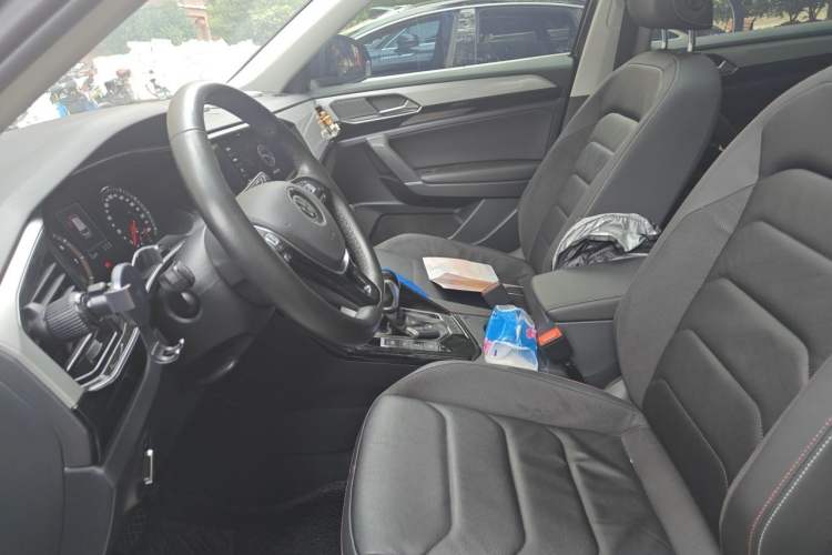 Used Volkswagen Tayron 2022 280TSI Two-Wheel Drive Luxury Smart Connectivity Version Left Front Seat