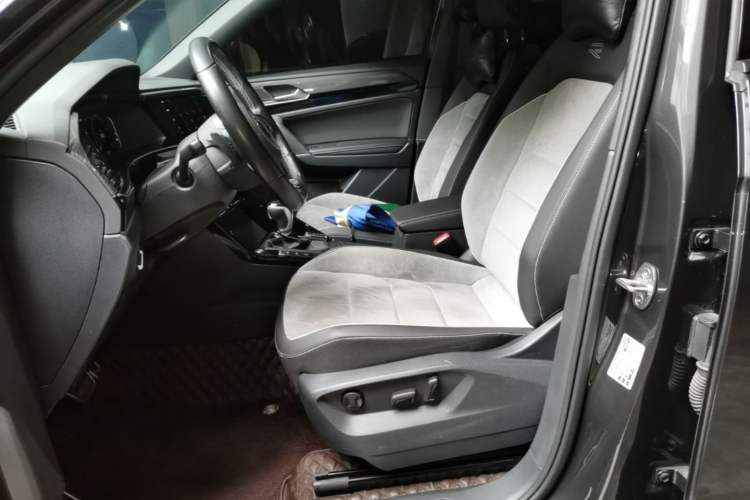 Used Volkswagen Tayron 2022 380TSI Four-Wheel Drive R-Line Connected Version Left Front Seat