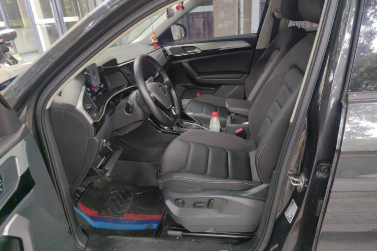 Used Volkswagen Tayron 2022 330TSI Two-Wheel Drive Luxury Smart Connectivity Version Left Front Seat