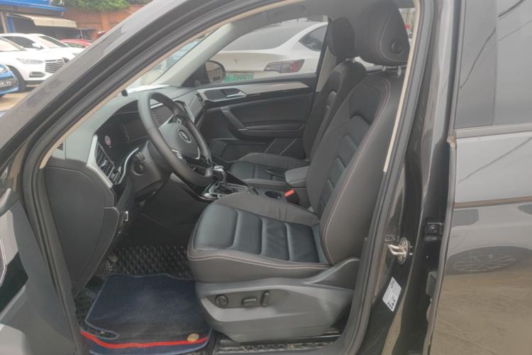 Used Volkswagen Tayron 2022 330TSI Two-Wheel Drive Luxury Connect Plus Version Left Front Seat
