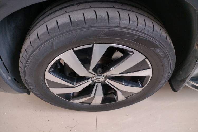 Used Volkswagen Tayron 2022 280TSI Two-Wheel Drive Luxury Smart Connectivity Version Left Front Wheel Hub