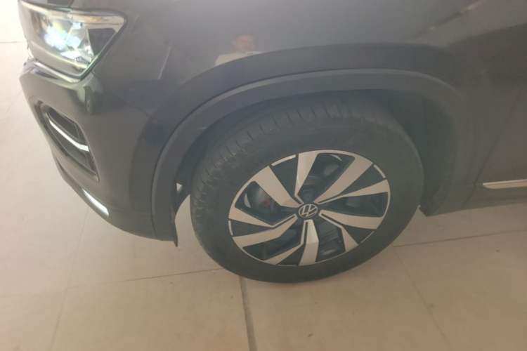 Used Volkswagen Tayron 2022 280TSI Two-Wheel Drive Luxury Smart Connectivity Version Left Front Wheel Hub