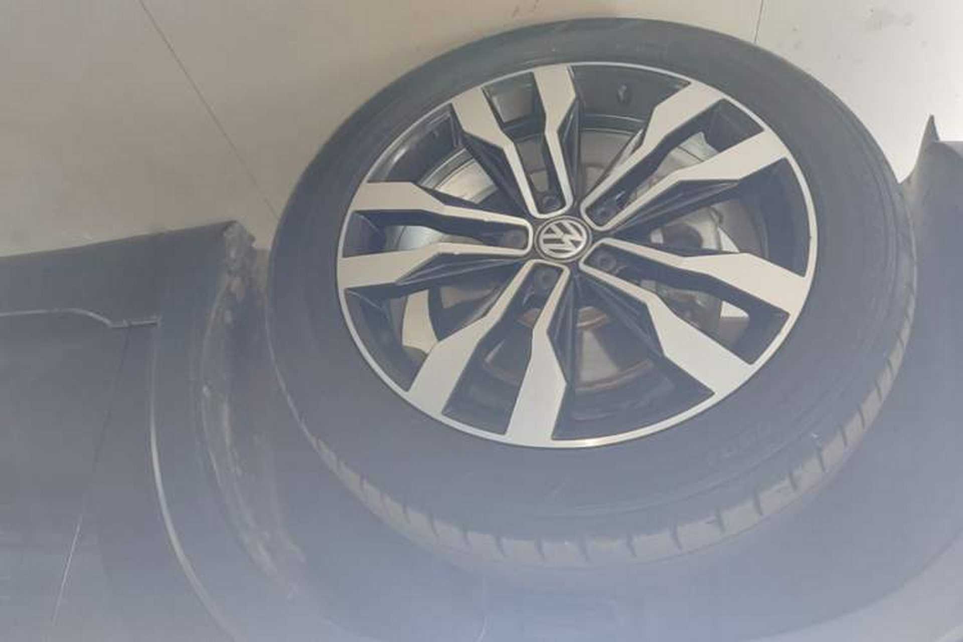 Used Volkswagen Tayron 2022 380TSI Four-Wheel Drive R-Line Connected Version Left Front Wheel Hub