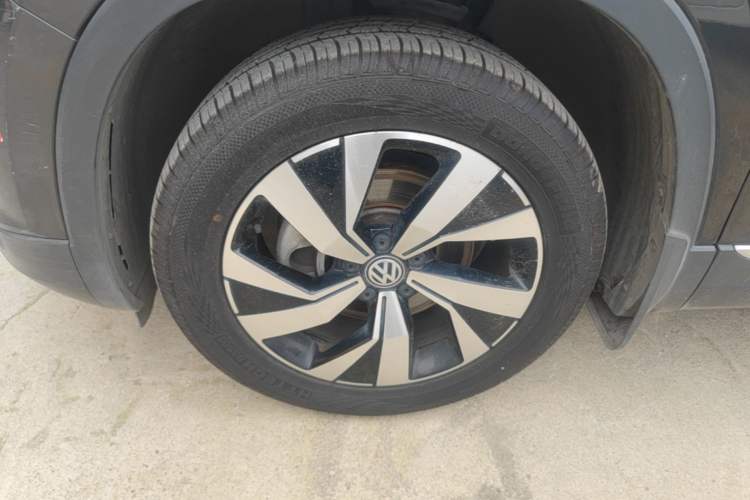 Used Volkswagen Tayron 2022 330TSI Two-Wheel Drive Luxury Connect Plus Version Left Front Wheel Hub