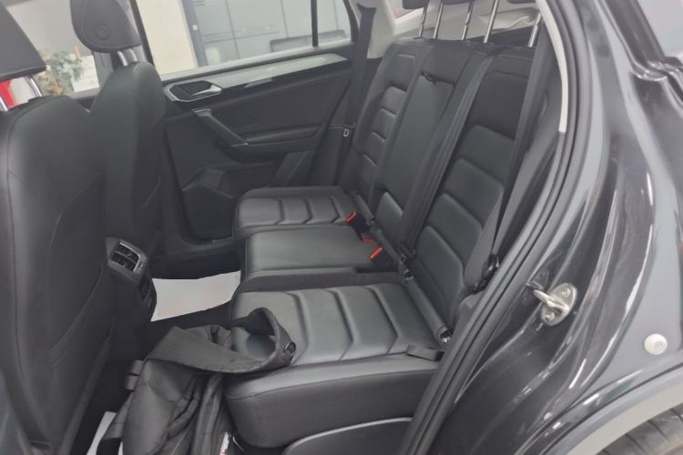 Used Volkswagen Tayron 2022 280TSI Two-Wheel Drive Luxury Smart Connectivity Version Left Rear Seat