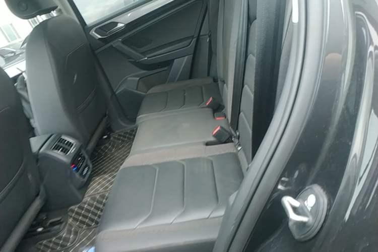 Used Volkswagen Tayron 2022 280TSI Two-Wheel Drive Luxury Smart Connectivity Version Left Rear Seat