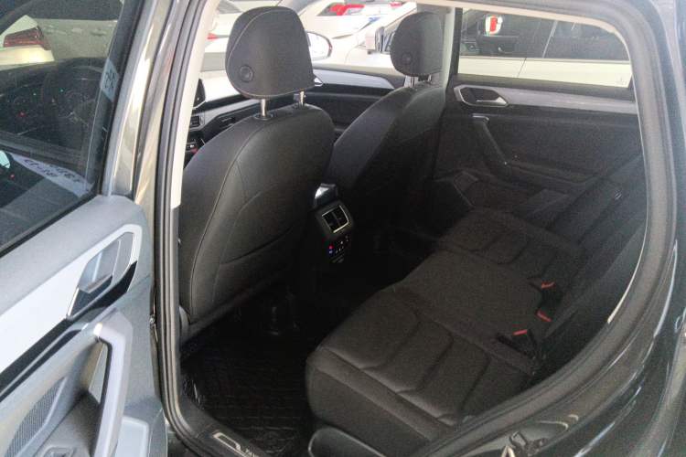 Used Volkswagen Tayron 2022 280TSI Two-Wheel Drive Luxury Smart Connectivity Version Left Rear Seat