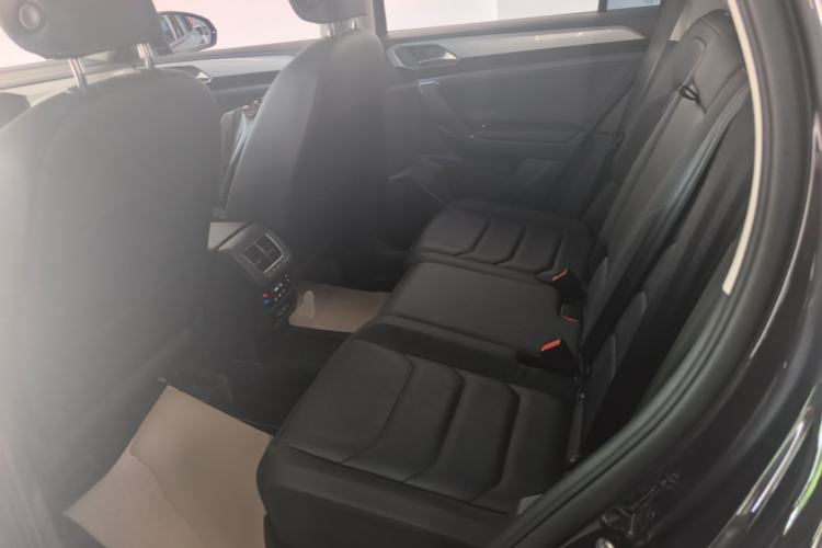 Used Volkswagen Tayron 2022 330TSI Two-Wheel Drive Luxury Connect Plus Version Left Rear Seat