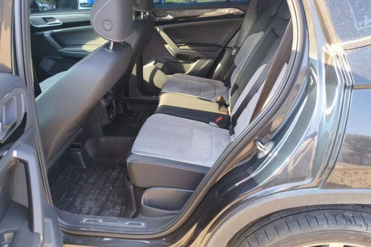 Used Volkswagen Tayron 2022 380TSI Four-Wheel Drive R-Line Connected Version Left Rear Seat