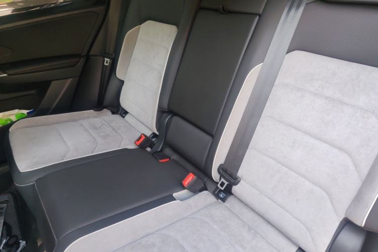 Used Volkswagen Tayron 2022 380TSI Four-Wheel Drive R-Line Connected Version Left Rear Seat