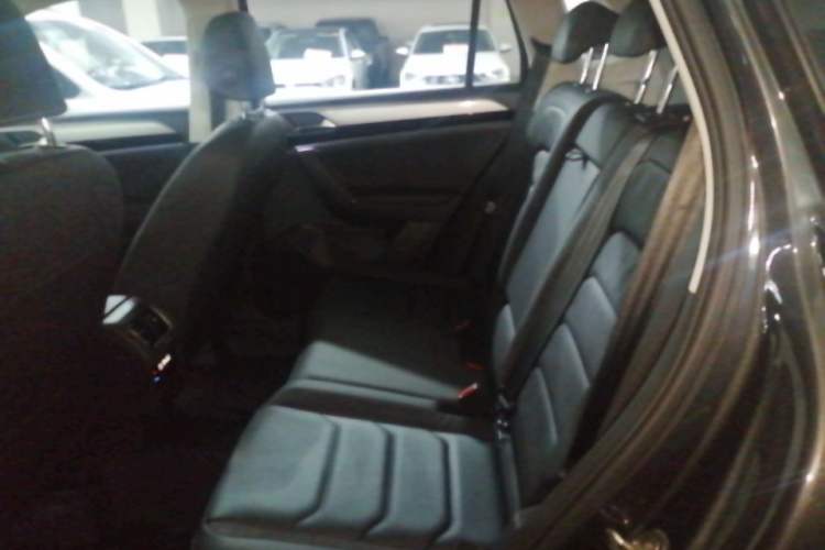 Used Volkswagen Tayron 2022 280TSI Two-Wheel Drive Luxury Smart Connectivity Version Left Rear Seat
