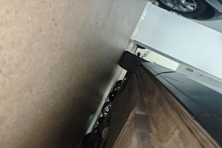 Used Volkswagen Tayron 2022 330TSI Two-Wheel Drive Luxury Smart Connectivity Version Left Side Sill