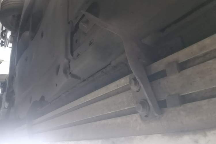 Used Volkswagen Tayron 2022 330TSI Two-Wheel Drive Luxury Smart Connectivity Version Left Side Sill