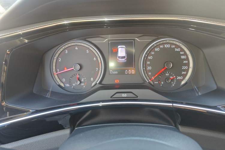 Used Volkswagen Tayron 2022 280TSI Two-Wheel Drive Luxury Smart Connectivity Version Odometer Close Up