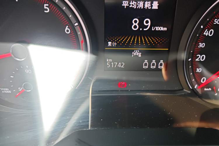 Used Volkswagen Tayron 2022 280TSI Two-Wheel Drive Luxury Smart Connectivity Version Odometer Close Up