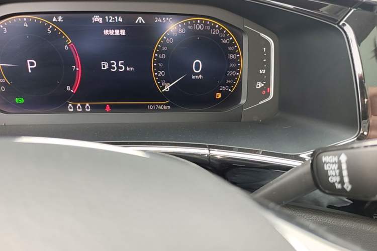 Used Volkswagen Tayron 2022 330TSI Two-Wheel Drive Luxury Smart Connectivity Version Odometer Close Up